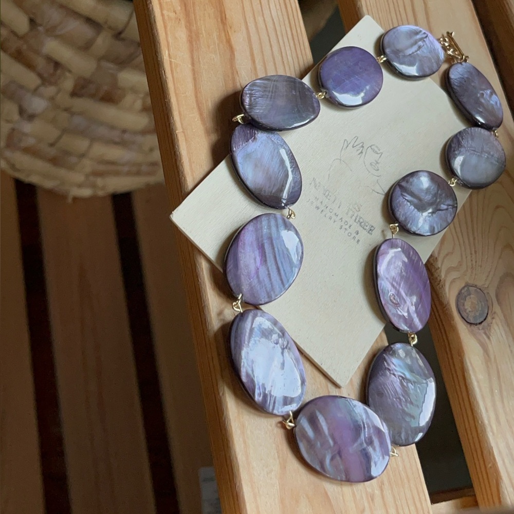 PURPLE SHELL NECKLACE